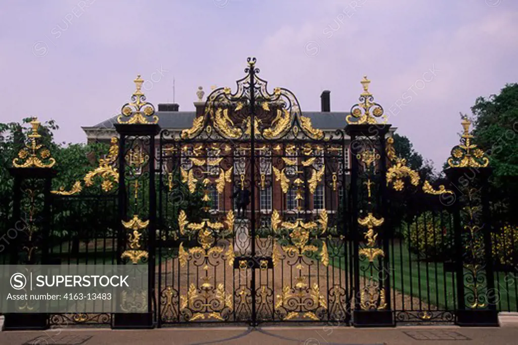 ENGLAND, LONDON, KENSINGTON PALACE, GATE