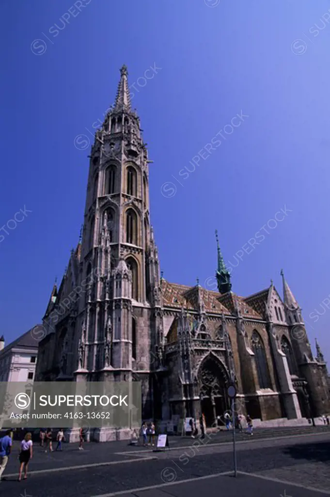 HUNGARY, BUDAPEST, BUDA, (HILLY SIDE OF CITY), ST. MATTHIAS CHURCH