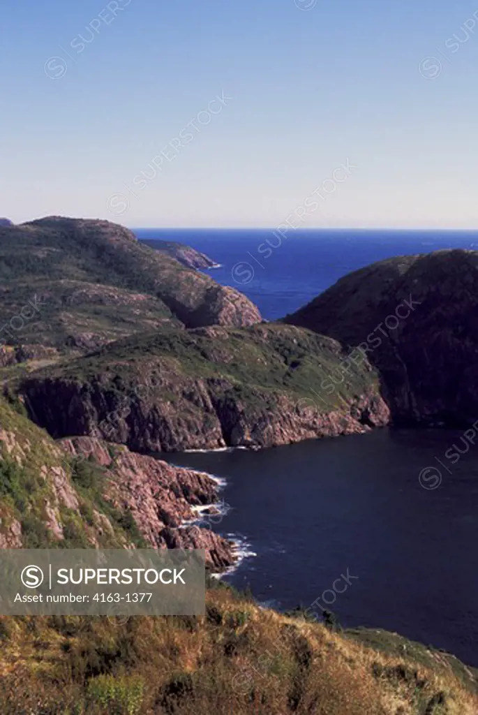 CANADA, NEWFOUNDLAND, ST. JOHNS, VIEW FROM SIGNAL HILL OF TYPICAL COASTLINE