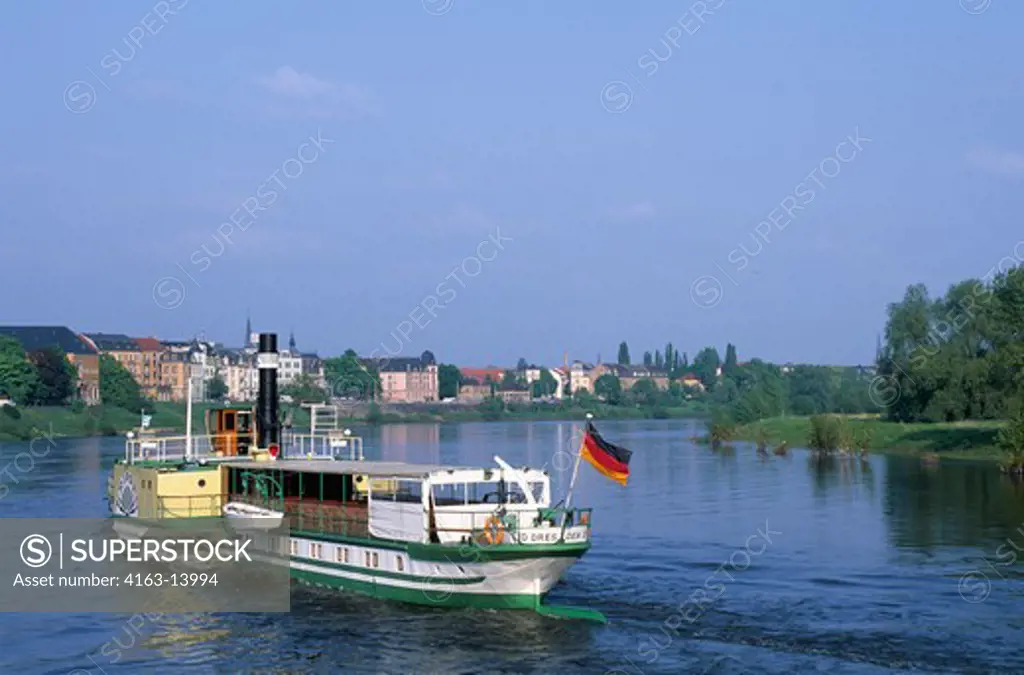 GERMANY, NEAR DRESDEN, ELBE RIVER WITH OLD STEAM PADDLE WHEELER