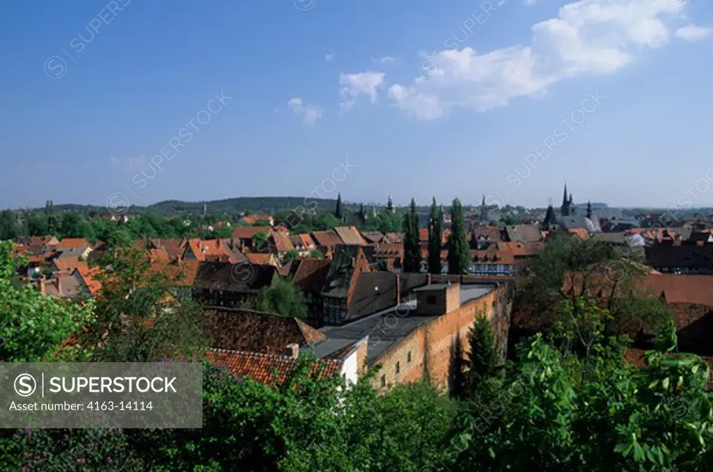 GERMANY, NEAR MAGDEBURG, QUEDLINBURG (UNESCO WORLD HERITAGE SITE), OVERVIEW OF TOWN