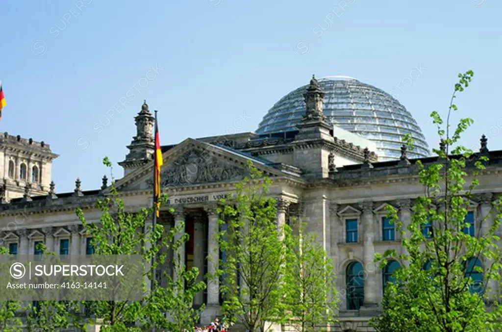 GERMANY, BERLIN, VIEW OF REICHSTAG BUILDING, WEST SIDE