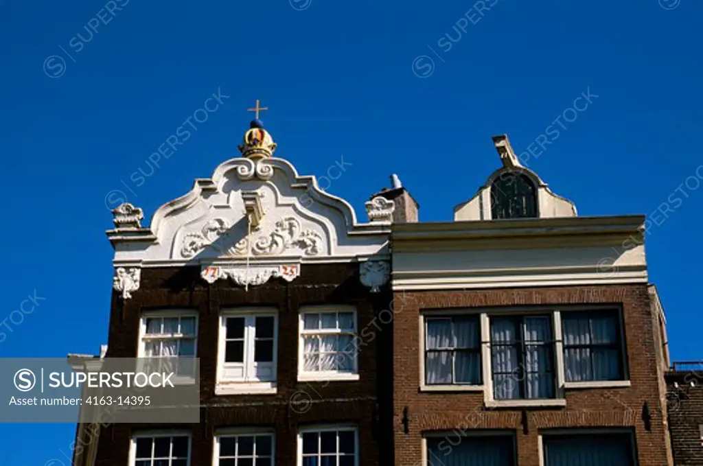 NETHERLANDS, HOLLAND, AMSTERDAM, STEEPLES OF OLD HOUSES (SEVENTEENTH-CENTURY BELL GABLES)