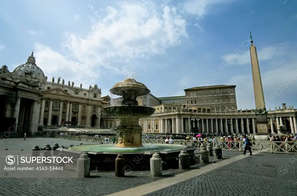 ITALY, ROME, VATICAN, ST. PETER'S SQUARE
