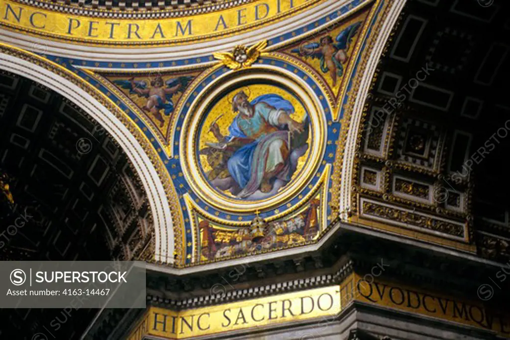 ITALY, ROME, VATICAN, ST. PETER'S SQUARE, ST. PETER'S BASILICA, INTERIOR, MICHELANGELO'S DOME, DETAIL