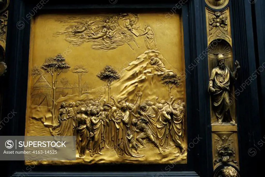 ITALY, FLORENCE, CATHEDRAL OF SANTA MARIA DEL FIORE (DUOMO), BAPTISTERY, GATE OF PARADISE, DETAIL, MOSES