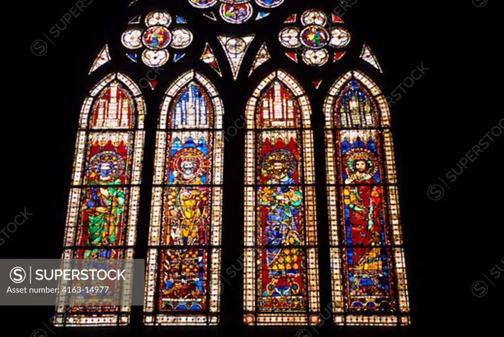 FRANCE, ALSACE, STRASBOURG, CATHEDRAL OF NOTRE DAME, INTERIOR, STAINED-GLASS WINDOWS