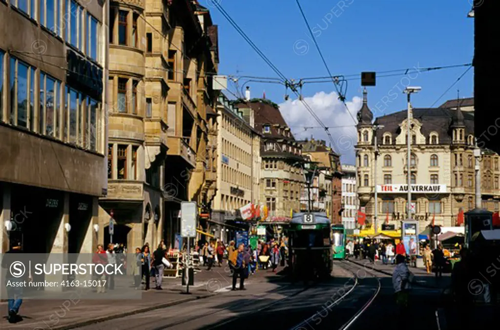 SWITZERLAND, BASEL, STREET SCENE, DOWNTOWN, SHOPPING STREET