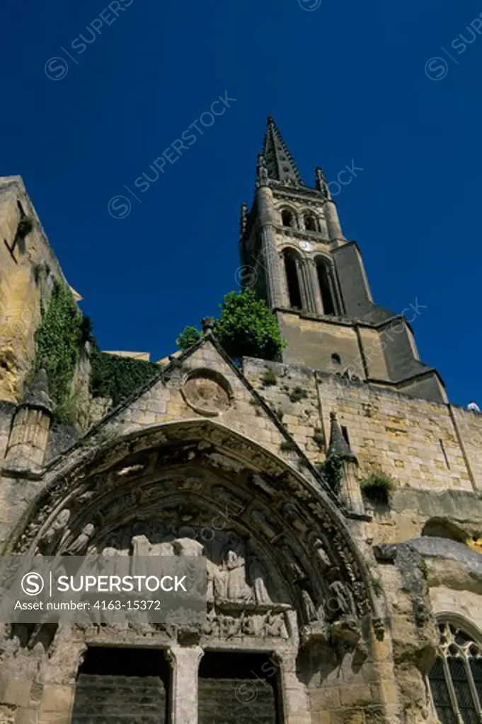 FRANCE, BORDEAUX REGION, SAINT-EMILION, MONOLITHIC CHURCH