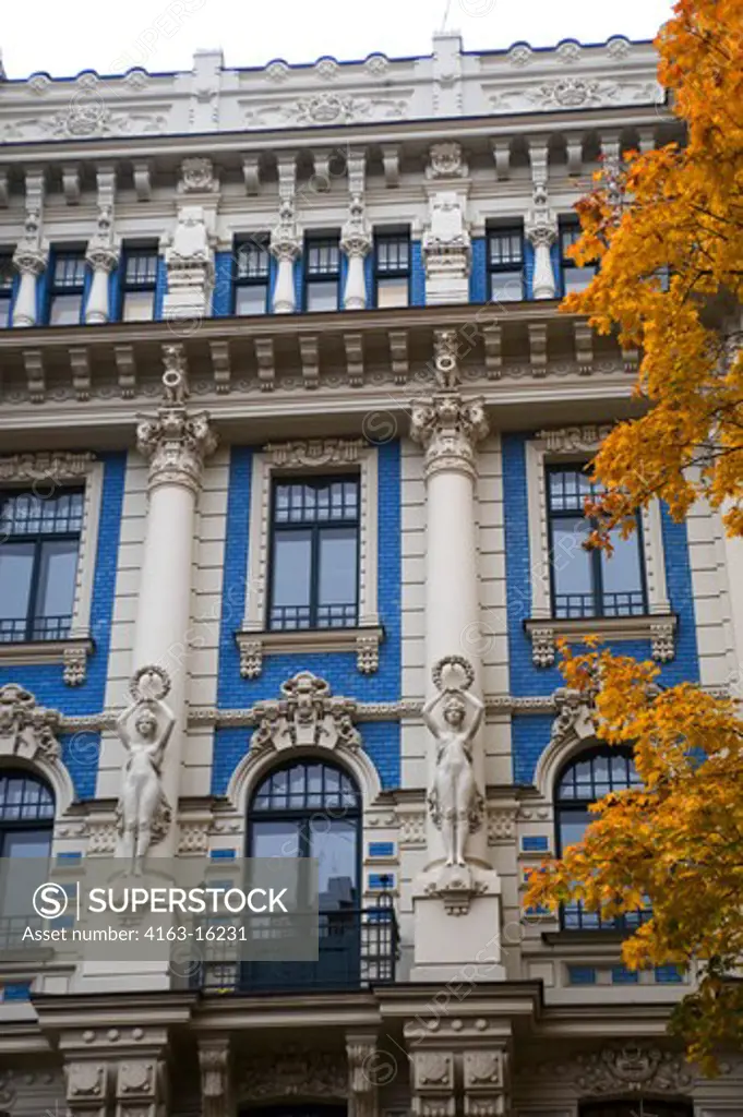 LATVIA, RIGA, DETAIL OF LOCAL HOUSES IN ART NOUVEAU STYLE (JUGENDSTIL), ARCHITECTURE BY MIKHAIL EISENSTEIN