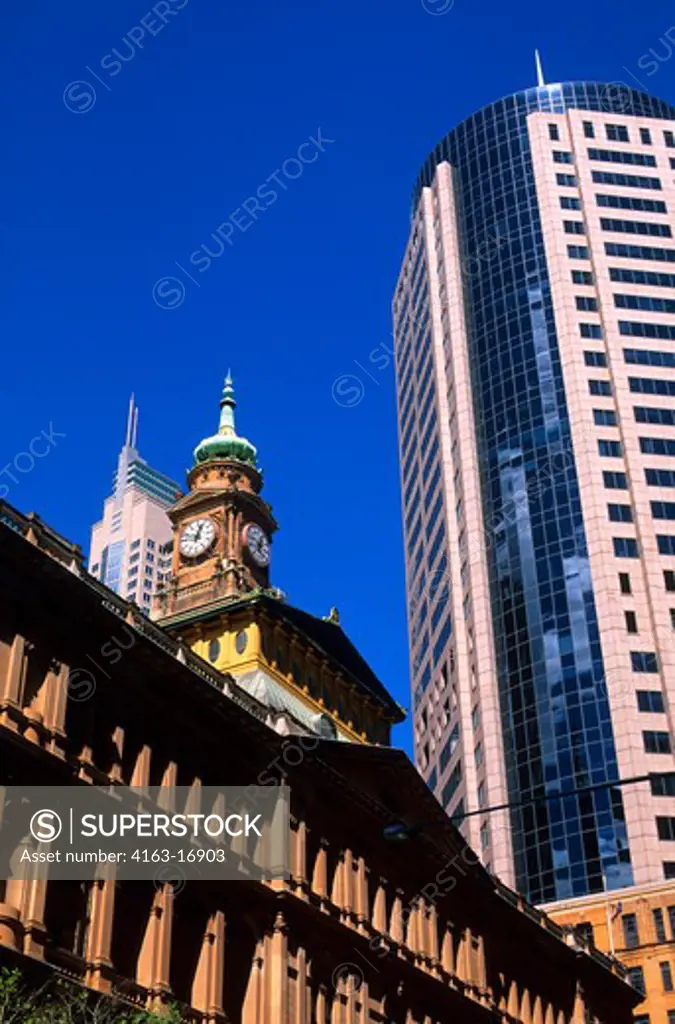 AUSTRALIA, SYDNEY, DOWNTOWN, STREET SCENE, OLD AND MODERN ARCHITECTURE