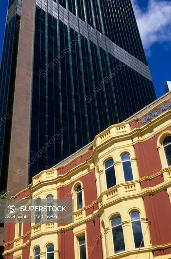 AUSTRALIA, SYDNEY, DOWNTOWN, STREET SCENE, OLD AND MODERN ARCHITECTURE