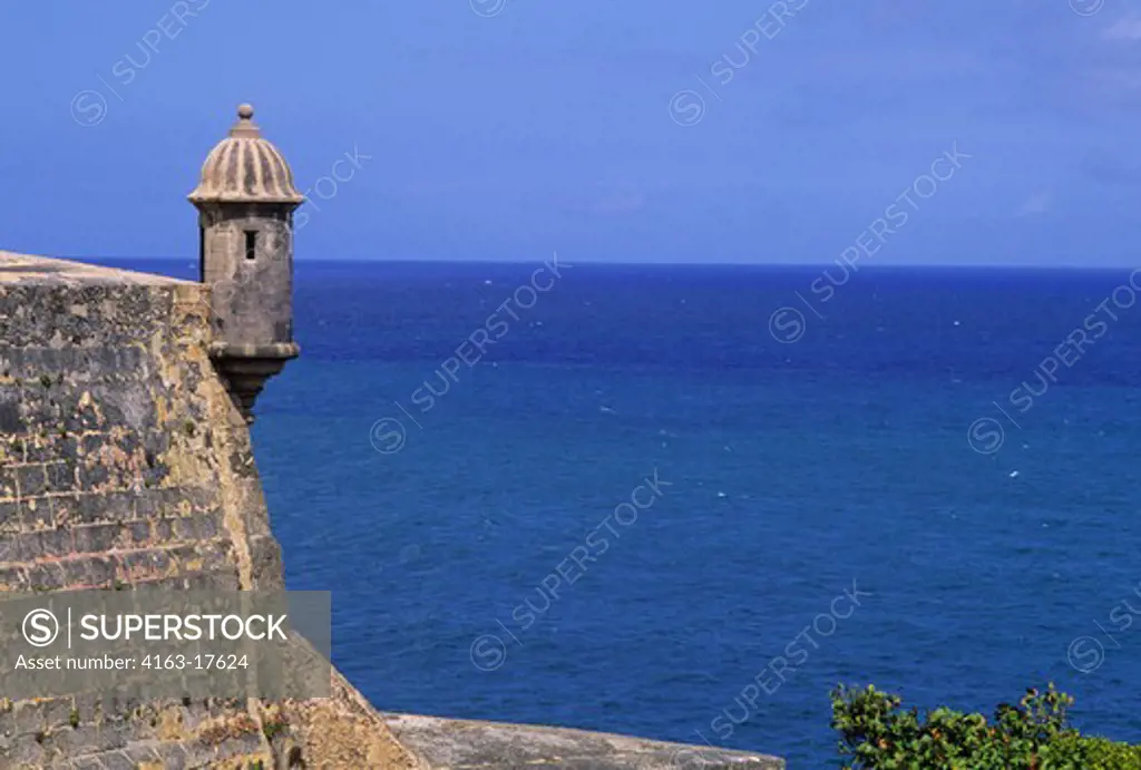 PUERTO RICO, OLD SAN JUAN, CASTILLO DEL MORRO FORTRESS, SENTRIES LOOKOUT