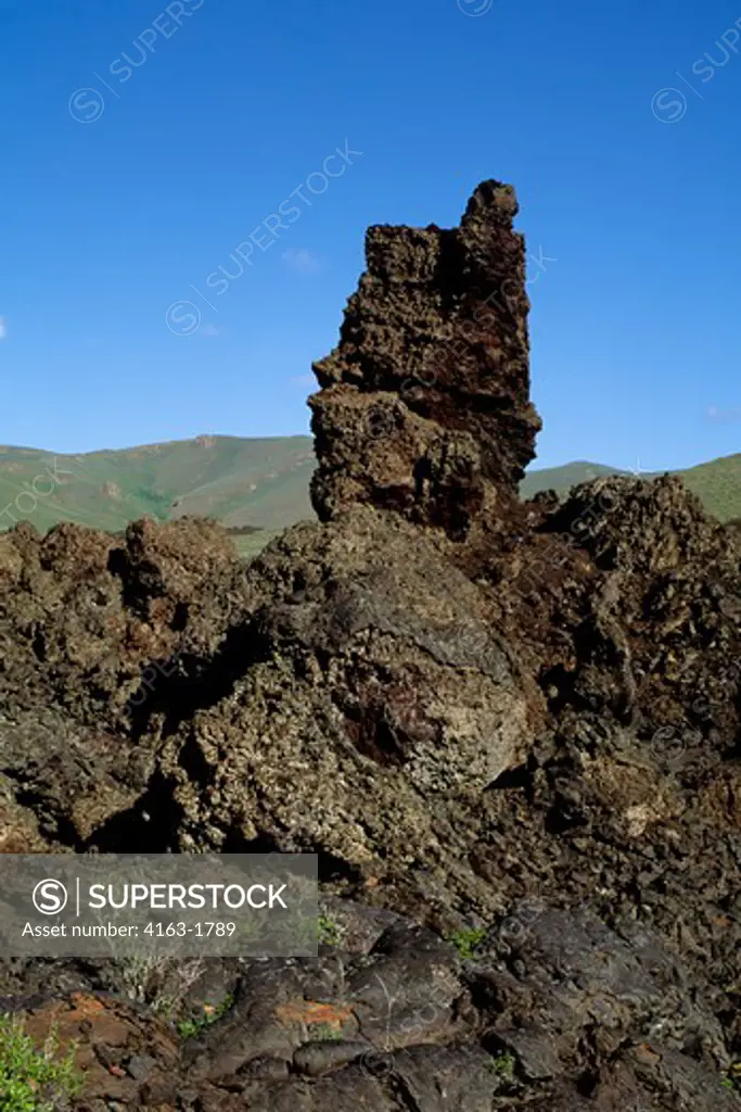 USA, IDAHO, CRATERS OF THE MOON NATIONAL MONUMENT, LAVA FORMATIONS
