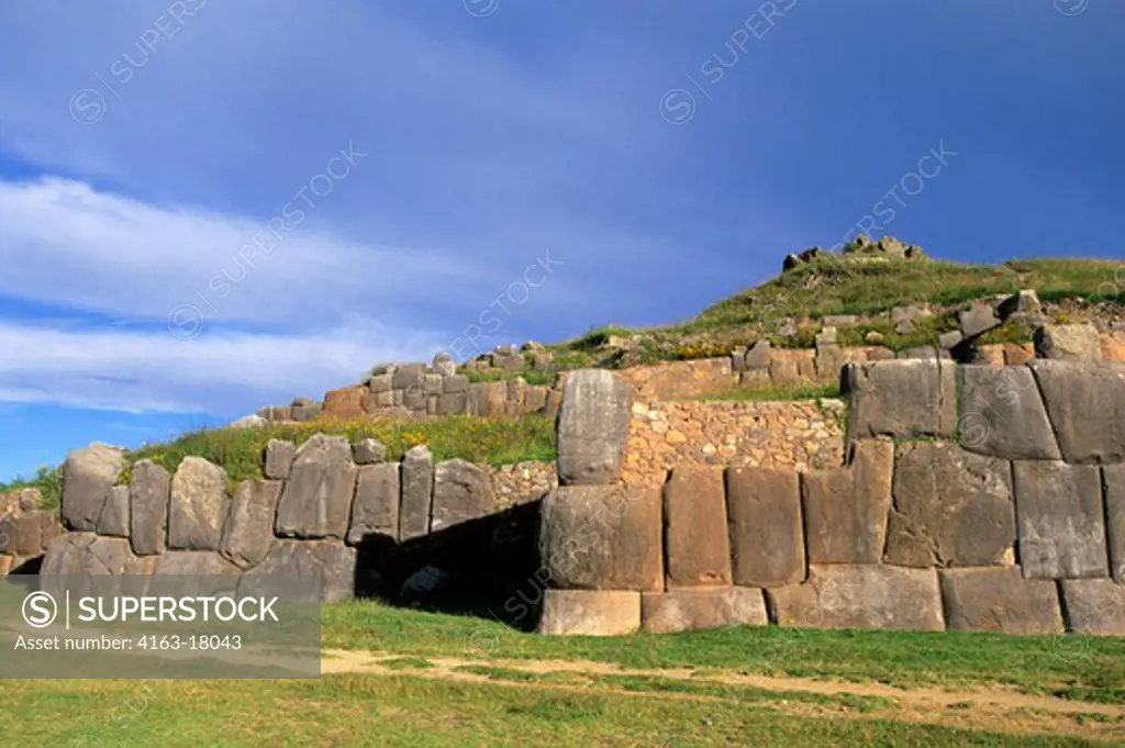 PERU, NEAR CUZCO, INCA FORTRESS OF SACSAYHUAMAN, FORTRESS WALLS