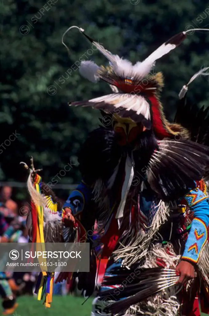 USA, WASHINGTON, SEATTLE, MORNING STAR CULTURAL CENTER, POW WOW, DANCE COMPETITION