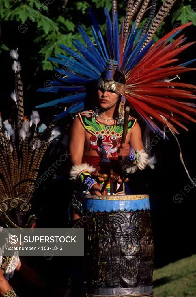 AZTEC TRADITIONAL DANCE PERFORMANCE, DRUMMER (MEXICO)