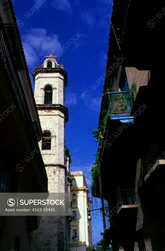 CUBA, OLD HAVANA, VIEW OF CATHEDRAL