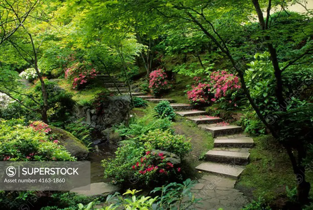 OREGON, PORTLAND, JAPANESE GARDEN, NATURAL GARDEN, WALKWAY