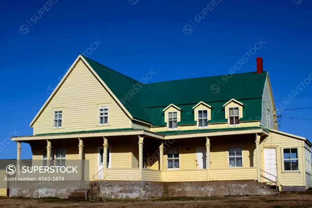 CANADA, QUEBEC, GASPE, PERCE, FRENCH QUEBECOISE STYLE HOUSE