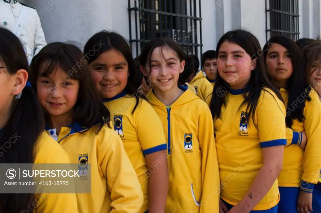 CHILE, SANTIAGO, DOWNTOWN, GOVERNMENT PALACE, PARLIAMENT, SCHOOL CHILDREN VISITING