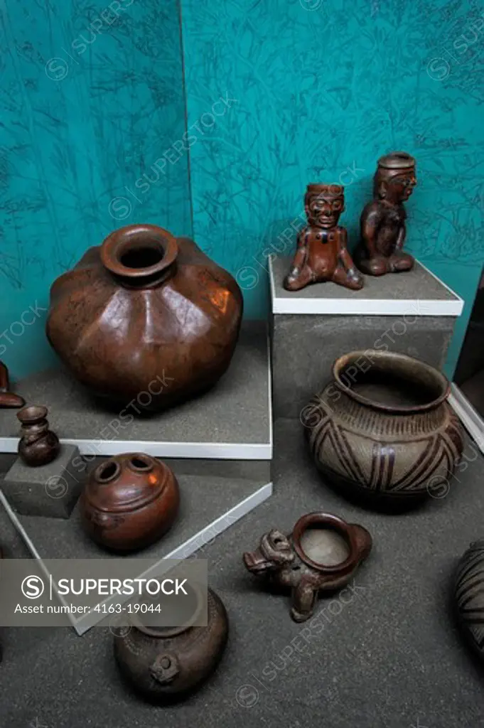 COSTA RICA, SAN JOSE, NATIONAL MUSEUM, INTERIOR, POTTERY 500-300 BC