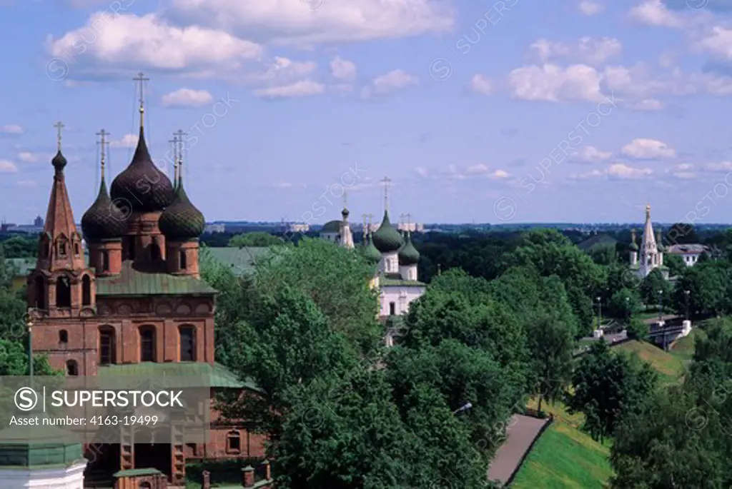 RUSSIA, YAROSLAVL, MONASTERY OF THE TRANSFIGURATION OF THE SAVIOR, VIEW FROM BELL TOWER