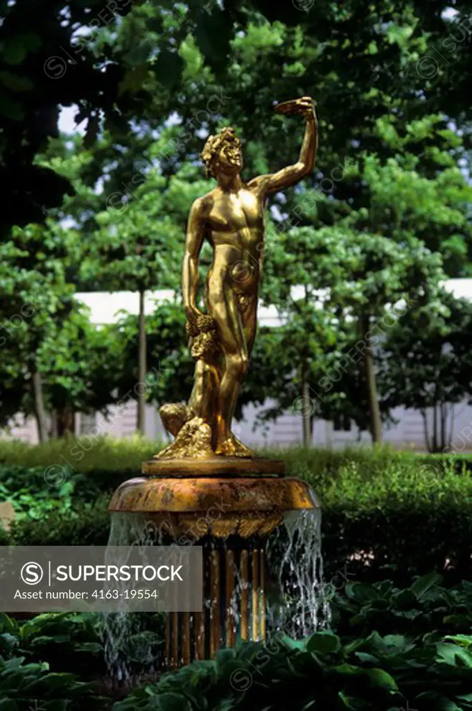 RUSSIA,NEAR ST. PETERSBURG PETRODVORETS, PARK, BELL FOUNTAIN, GILDED STATUE, AMAZON