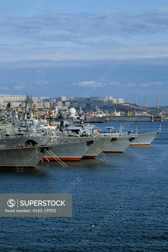 RUSSIA, VLADIVOSTOK, PORT, VIEW OF NAVY SHIPS