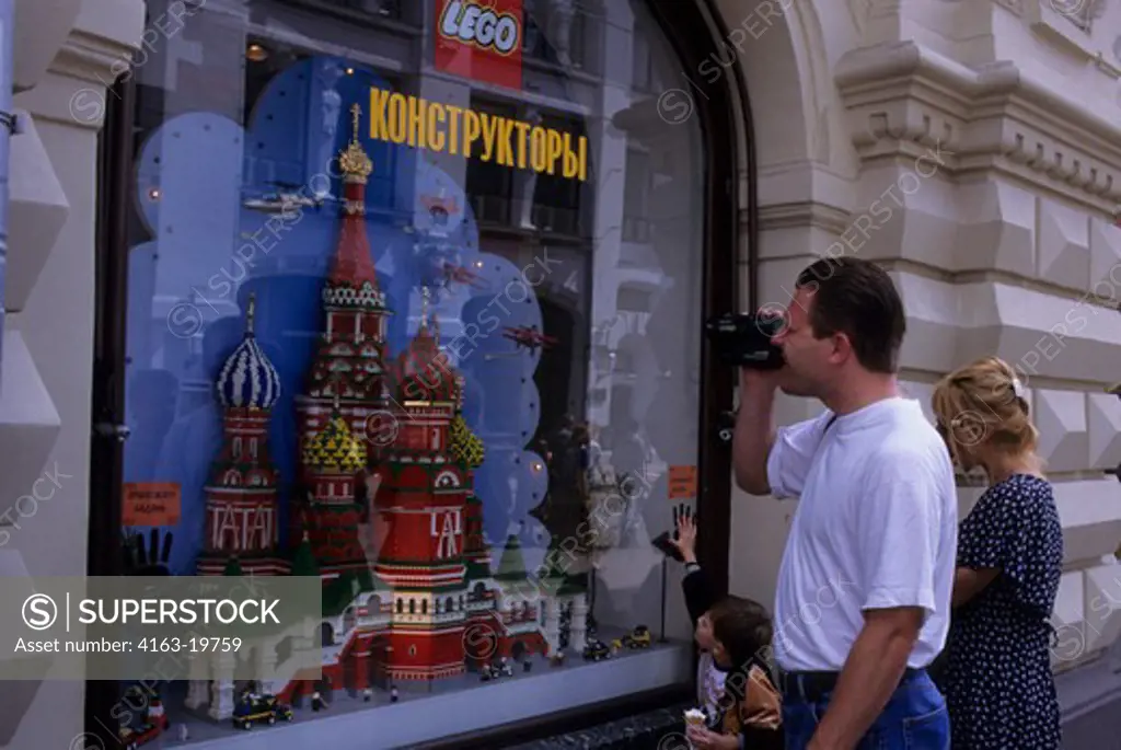 RUSSIA, MOSCOW, GUM DEPARTMENT STORE, ST BASIL'S CATHEDRAL, REPLICA IN LEGO'S, FAMILY