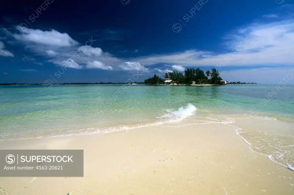 Honduras, Bay Islands, Utila Island, White Sand Beach