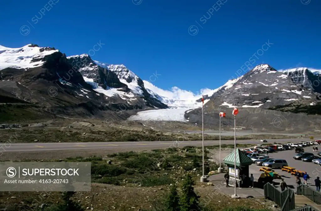 Canada, Alberta, Jasper National Park, Icefield Center, Athabasca Glacier In Background