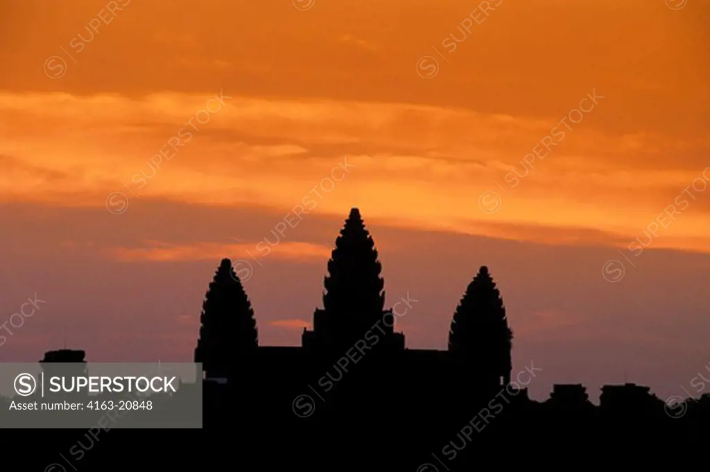 Cambodia, Siem Reap, Angkor Wat, Sunrise, Central Structure