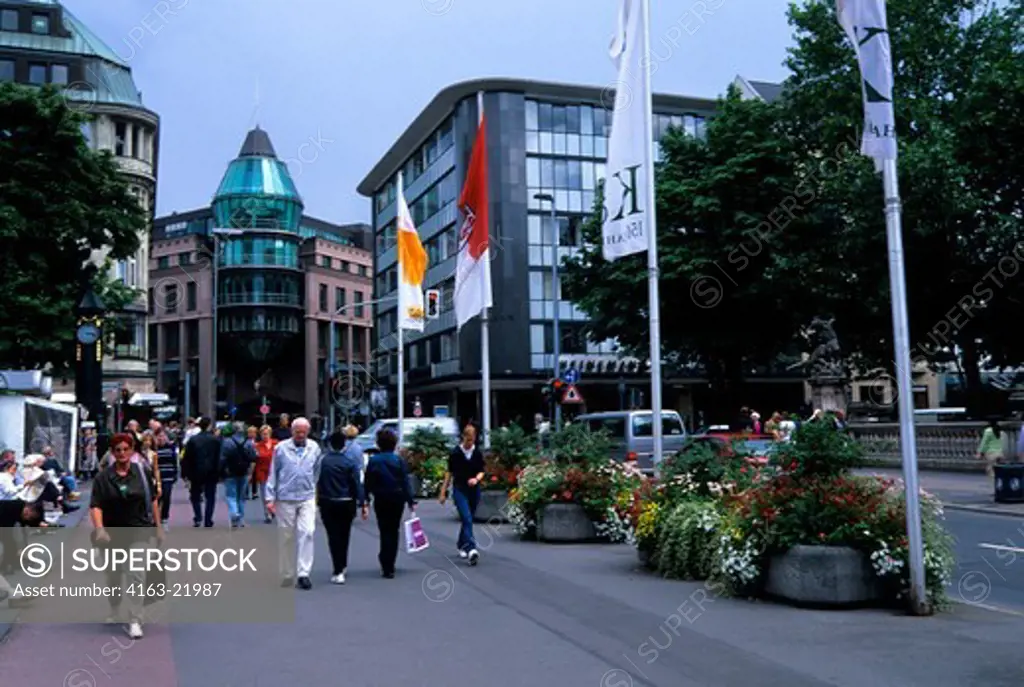 Germany, Dusseldorf, Koenigs Allee, Exclusive Shopping Area, Street Scene