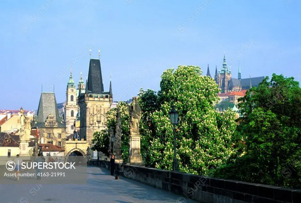 Czech Republic, Prague, Charles Bridge, View Of Mala Strana Bridge Towers And Castle