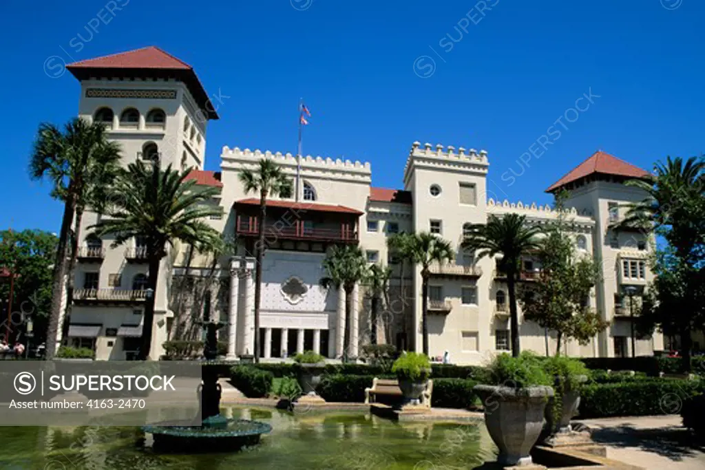 USA, FLORIDA, ST. AUGUSTINE, ST. JOHNS COUNTY COURTHOUSE