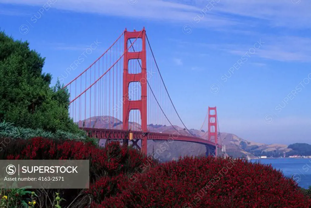 USA, CALIFORNIA, SAN FRANCISCO, VIEW OF GOLDEN GATE BRIDGE