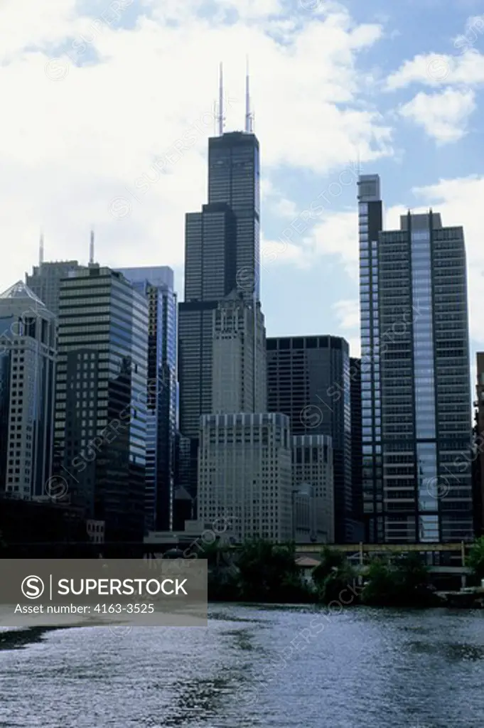 USA, ILLINOIS, CHICAGO, DOWNTOWN, CHICAGO RIVER, BUILDINGS, SEARS TOWER