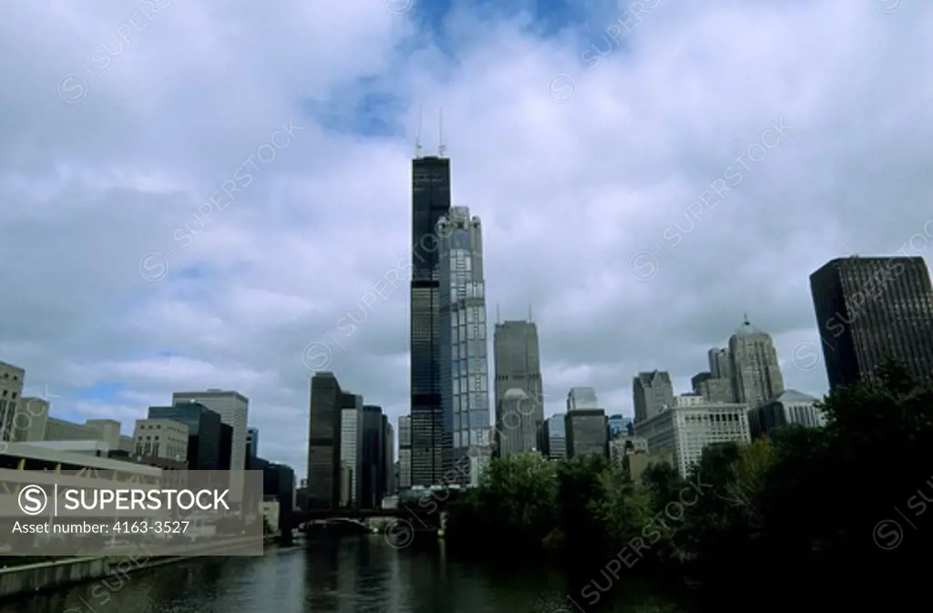 USA, ILLINOIS, CHICAGO, DOWNTOWN, CHICAGO RIVER, BUILDINGS, SEARS TOWER