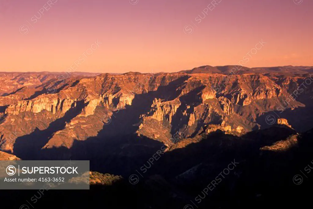 MEXICO, CHIHUAHUA, COPPER CANYON NATIONAL PARK, VIEW OF CANYON, EVENING