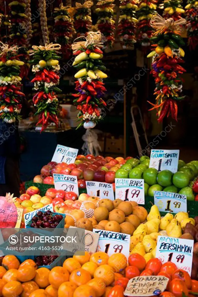 USA, WASHINGTON STATE, SEATTLE, PIKE PLACE MARKET, PRODUCE STAND WITH CHILI PEPPERS