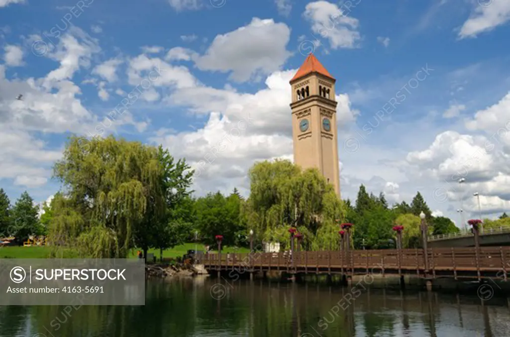 USA, WASHINGTON STATE, SPOKANE, RIVERFRONT PARK WITH CLOCK TOWER IN BACKGROUND