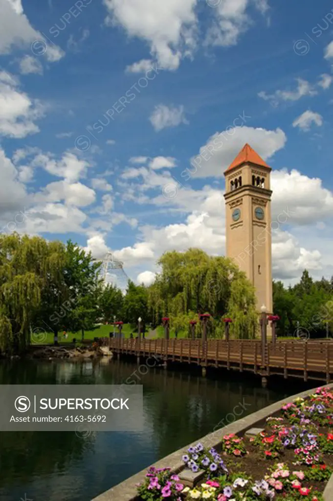 USA, WASHINGTON STATE, SPOKANE, RIVERFRONT PARK WITH CLOCK TOWER IN BACKGROUND