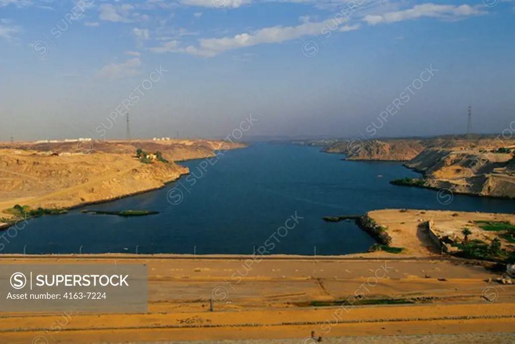 EGYPT, ASWAN, HIGH DAM, VIEW FROM DAM OF NILE RIVER