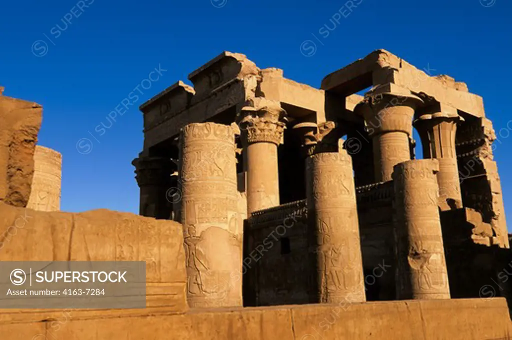EGYPT, NILE RIVER, KOM OMBO TEMPLE, VIEW OF PRONAOS