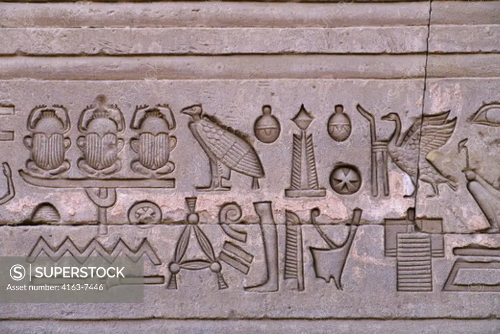 EGYPT, DENDERA, TEMPLE OF DENDERA, TEMPLE OF HATHOR, HIEROGLYPHS