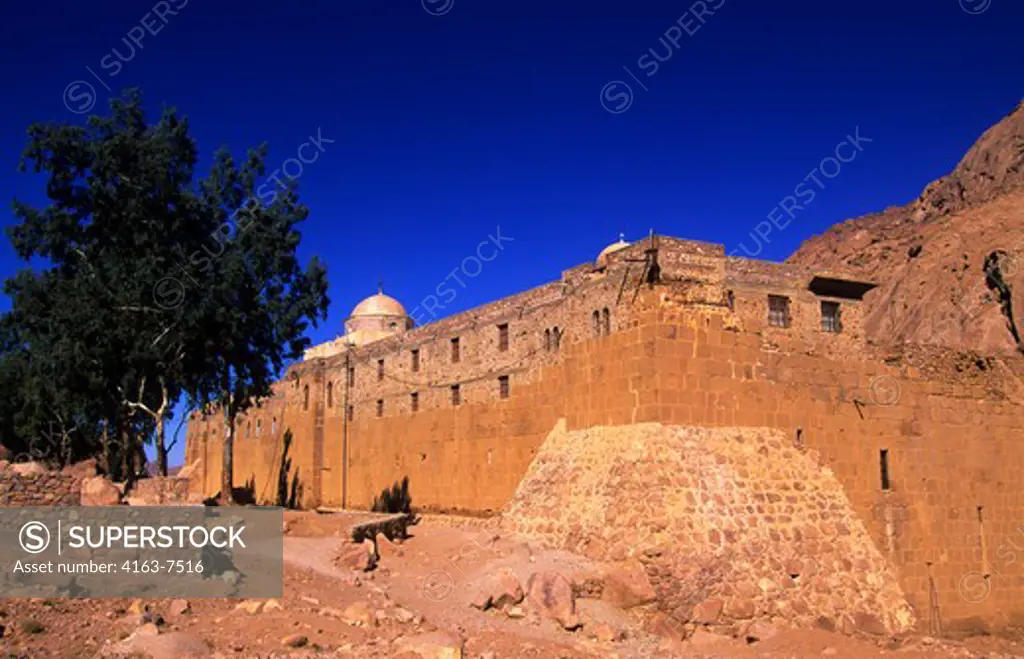 EGYPT, SINAI PENINSULA, ST. CATHERINE'S MONASTERY, FOUNDED IN 342 A.D.