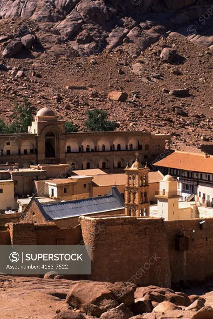 EGYPT, SINAI PENINSULA, VIEW OF ST. CATHERINE'S MONASTERY, FOUNDED IN 342 A.D.