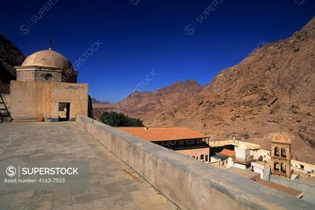 EGYPT, SINAI PENINSULA, ST. CATHERINE'S MONASTERY, FOUNDED IN 342 A.D.