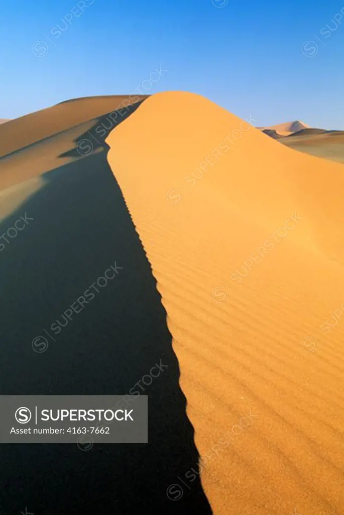 NAMIBIA, NAMIB-NAUKLUFT NATIONAL PARK, SOSSUSVLEI, SAND DUNES